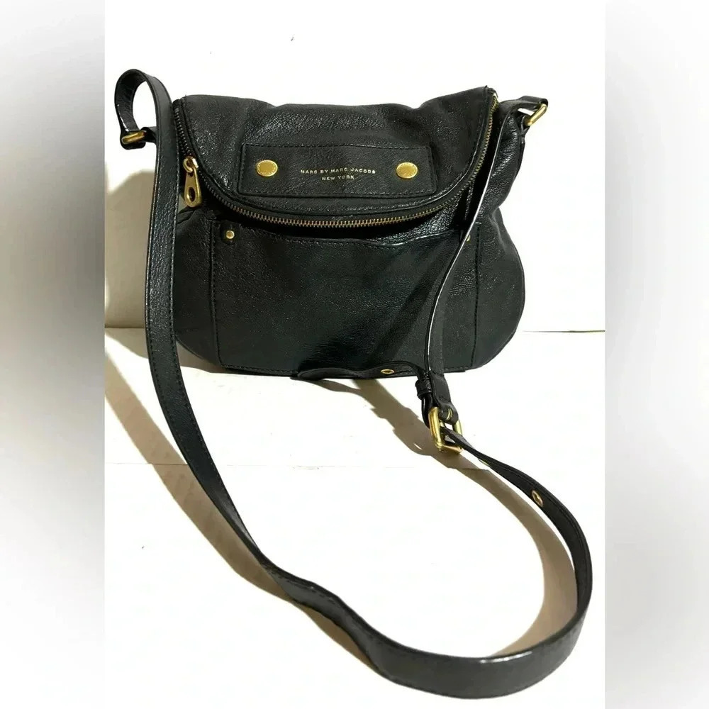 Marc by Marc Jacob’s black leather crossbody handbag
